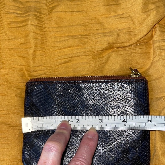 Madewell Snake Embossed Leather Pouch Wallet - Picture 11 of 11